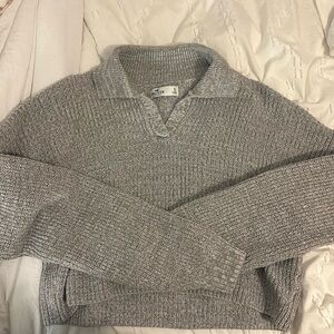 hollister collared sweater size small